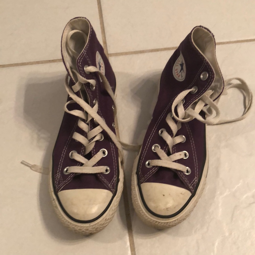 Purple converses